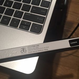 It’s A Fine Line Pencil Eye Liner– Carbon (New)